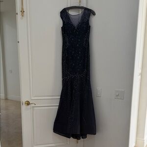 💙 Elegant Navy Blue Beaded Evening Gown 💙